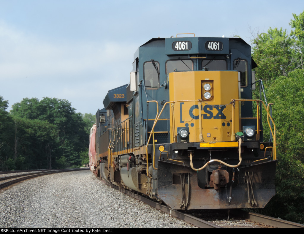 CSX 4061 close up 
